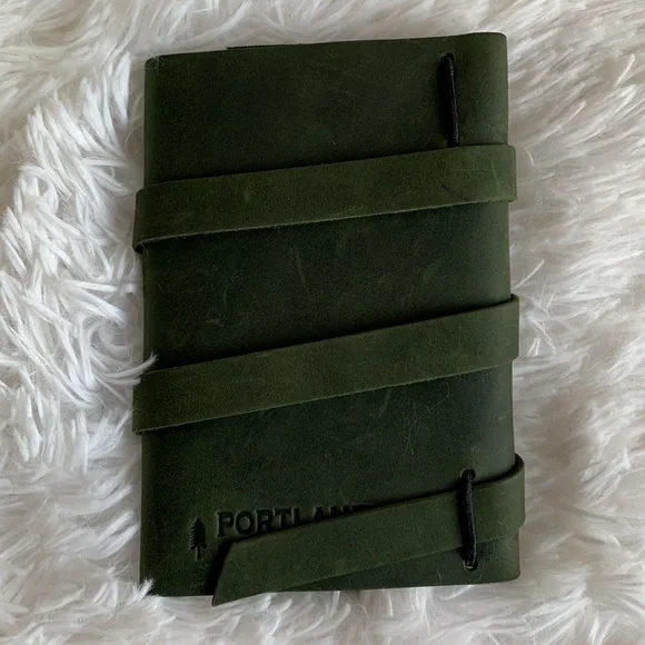 NWT Portland leather goods unlined wrap journal brushed green - Picture 2 of 3